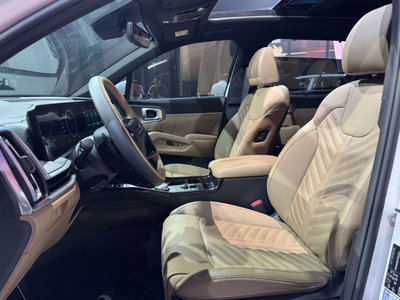 New KIA Sorento 1.6 Turbo HEV Signature