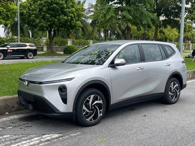 VinFast MPV 7 (Xe Gia Đình)