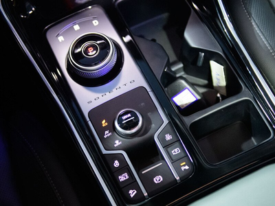 New KIA Sorento 2.5G Signature AWD (7 chỗ)