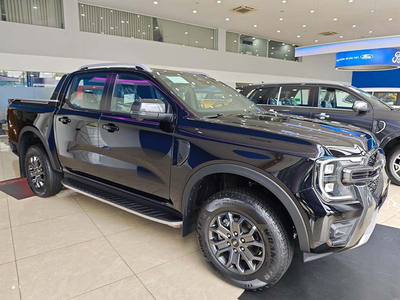 Ford Ranger Wildtrak 10AT 4X4 (Vàng Lux/ Đỏ Cam)