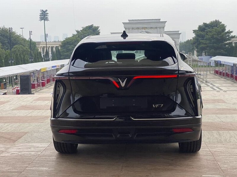 VinFast VF7 Plus