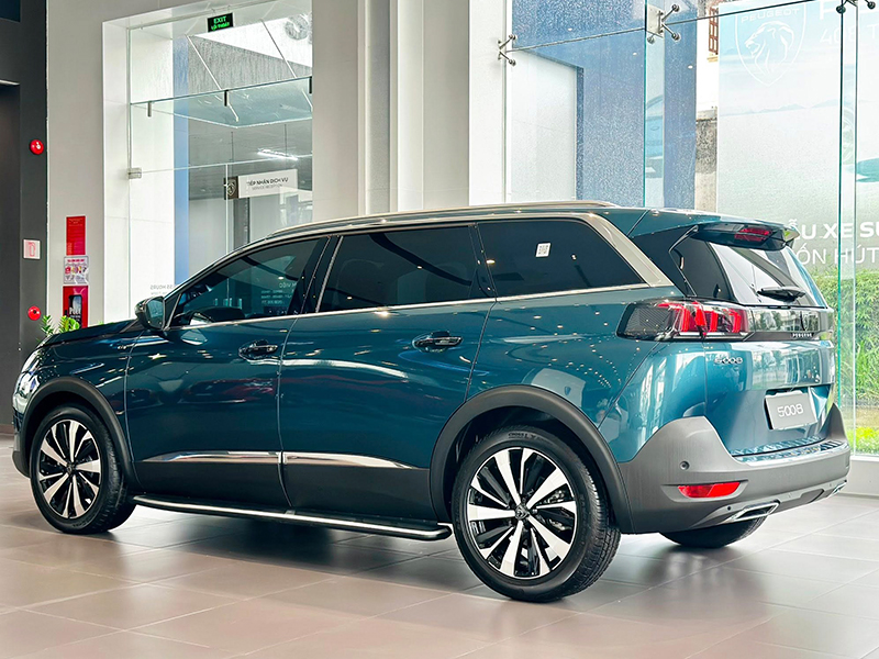 New Peugeot 5008 GT
