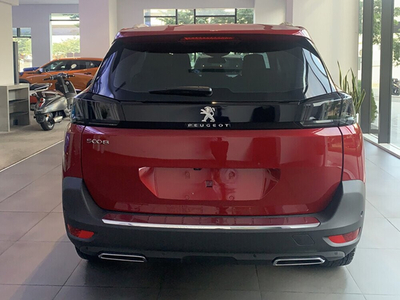 New Peugeot 5008 AL