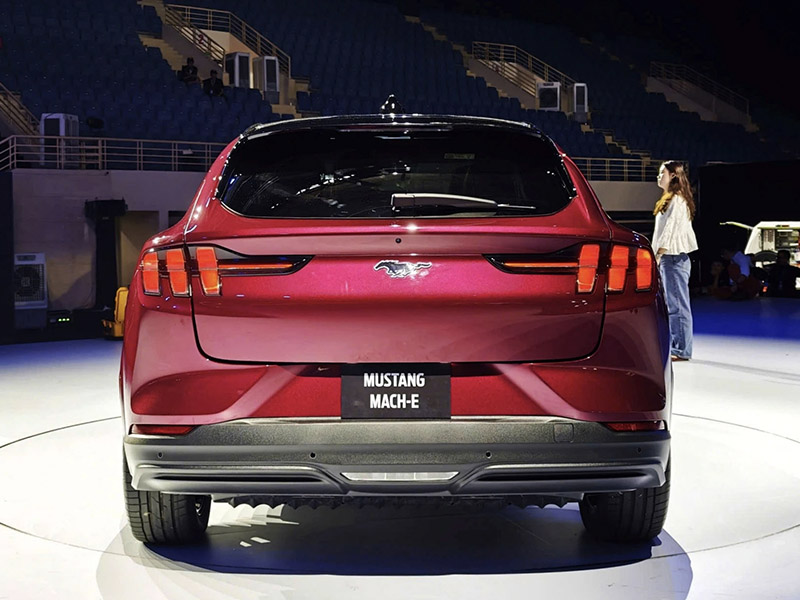 Ford Mustang Mach-E Premium AWD