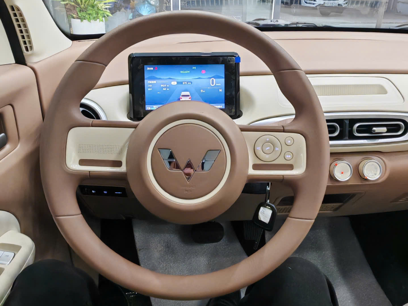Wuling Macaron (205KM)