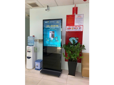 Rent LCD screens, standees, StanbyME, advertising TVs with vertical stands 43, 49, 50, 55, 65 inches for SECC exhibition events, District 1, District