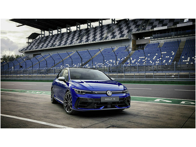 Giá xe Volkswagen Golf 2025 – Hatchback thể thao đáng sở hữu