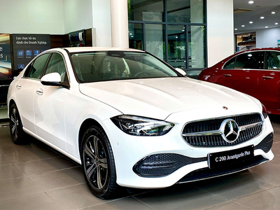 Mercedes-Benz C 200 Avantgarde Plus 2025 (V2)