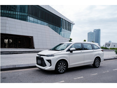 Toyota Avanza Premio MT