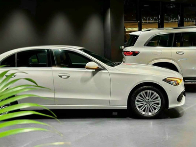 Mercedes-Benz C200 Avantgarde 2025