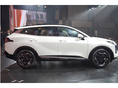 New KIA Sportage 1.6 Turbo HEV Signature AWD