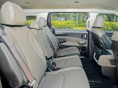 New KIA Carnival 2.2D Luxury 8S