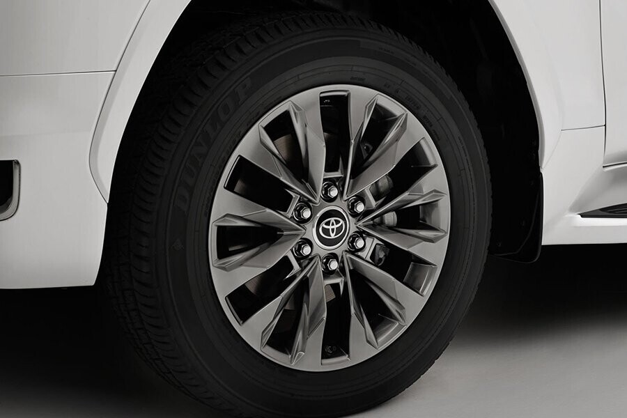 Toyota Land Cruiser 300