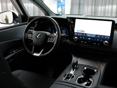 Lexus LM500H (6 Chỗ)