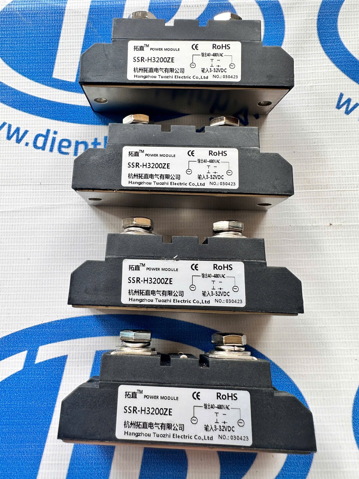 Rơ le bán dẫn SSR-H3200ZE