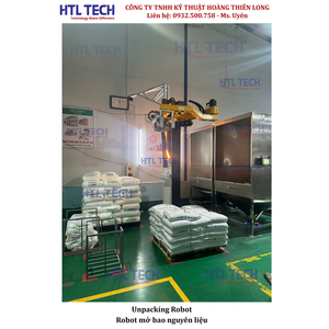 Robot gắp xả bao nguyên liệu