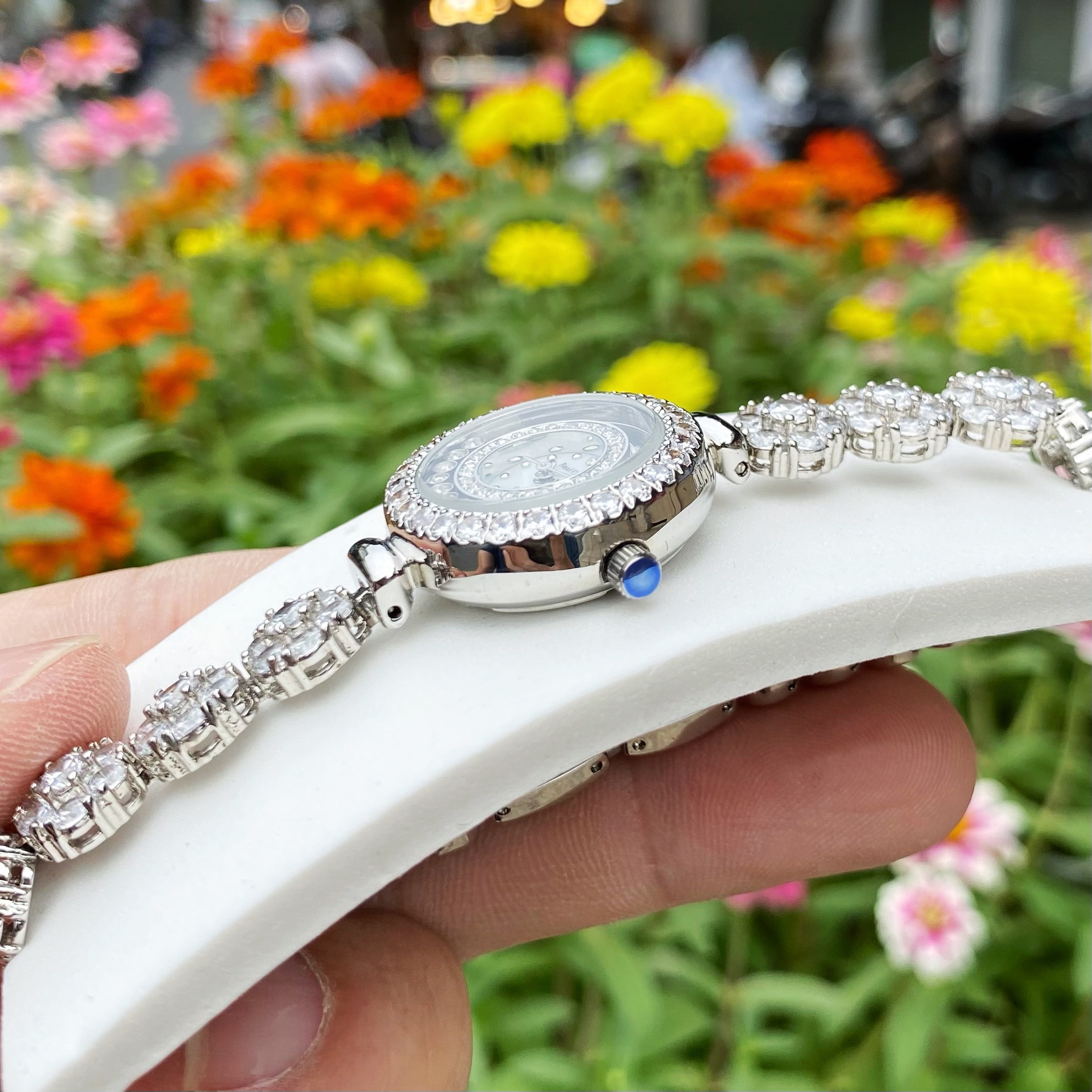 Đồng Hồ Nữ Đính Đá Royal Crown RC5308J Đồng Hồ Nữ Đính Đá Royal Crown RC5308J