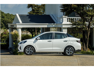 Hyundai Sedan i10 1.2 AT