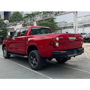 Toyota Hilux 2.4L 4x4 MT