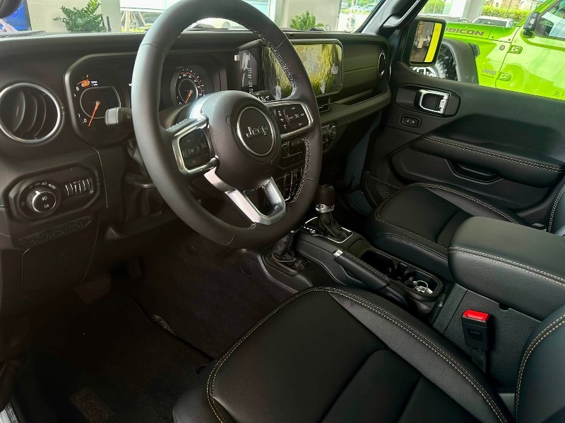 Jeep Wrangler Sahara