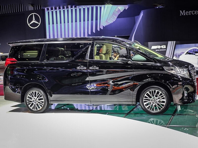 Toyota Alphard Luxury
