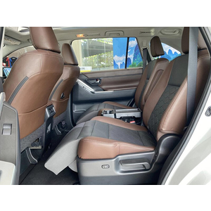 Toyota Innova Cross 2.0G