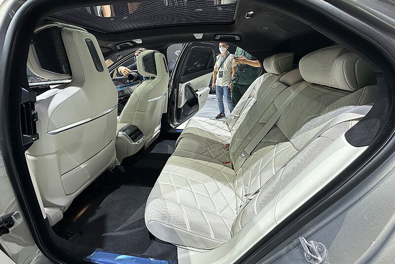 BMW i7 xDrive60 Pure Excellene