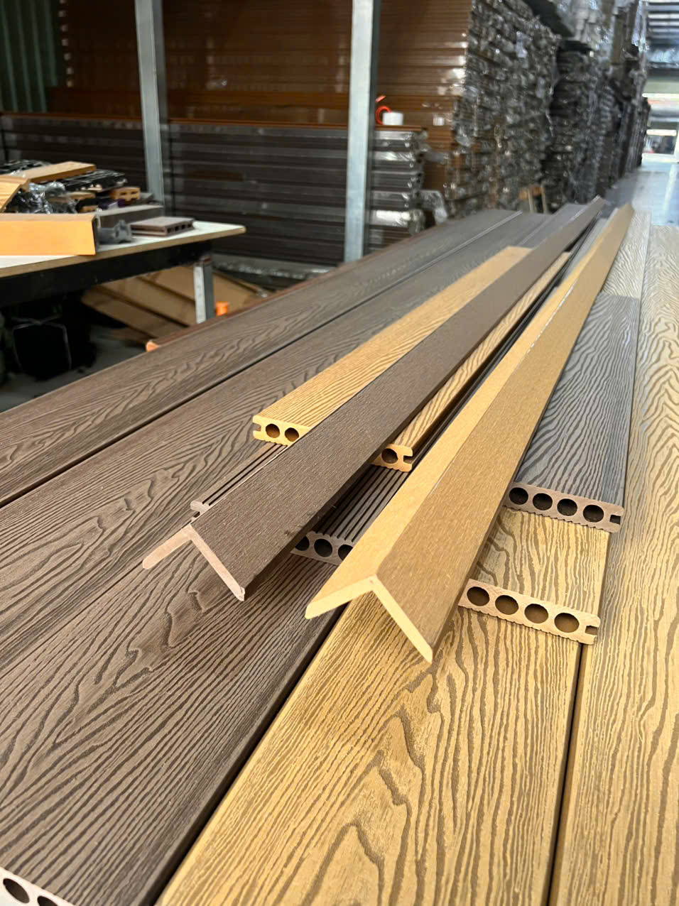 Sàn gỗ lỗ tròn ngoài trời vân 3D LW.140H25-3D