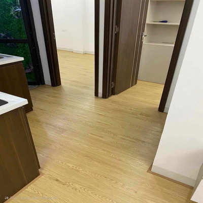 SÀN NHỰA LÓT BÓC DÁN DELUXE CÓ KEO DÁN