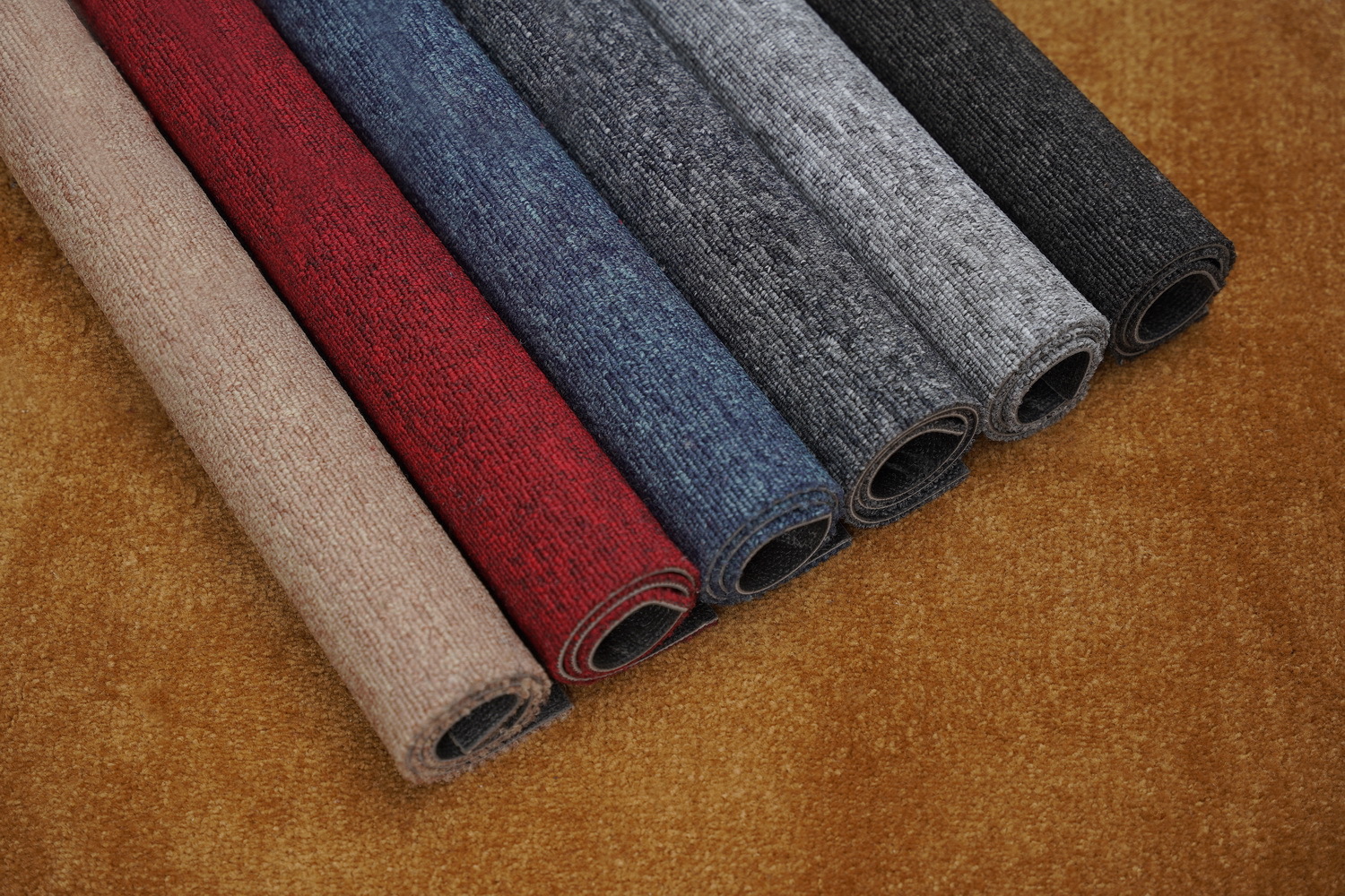 Thảm tấm 1 màu GOMA-SAPPHIRE