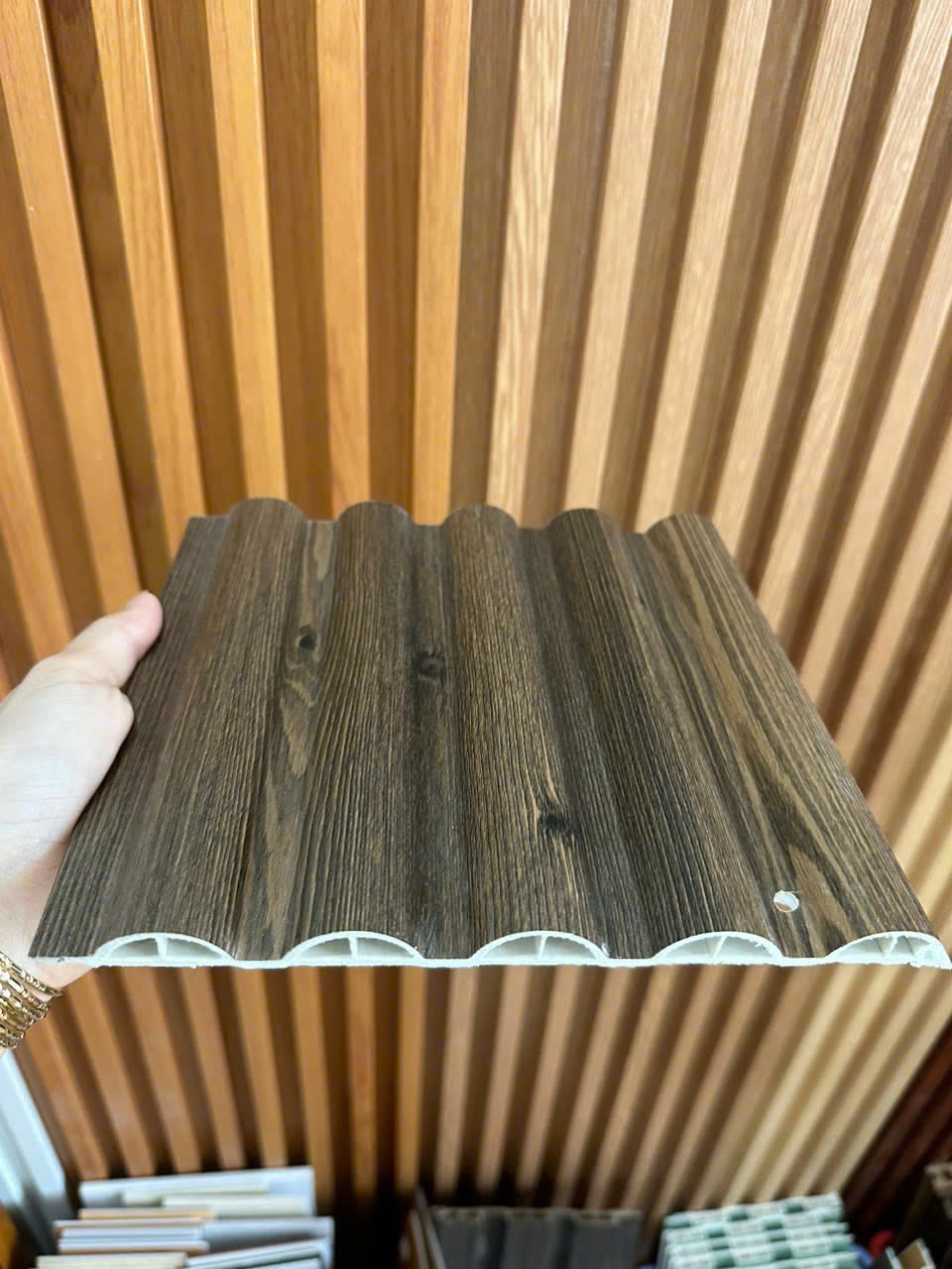 GRH-Tấm ốp tường lam sóng dương( lam sóng bán nguyệt)