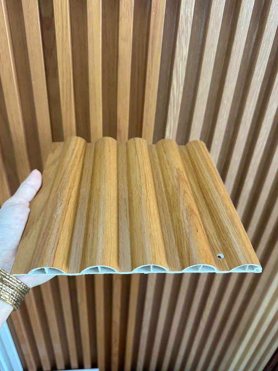 GRH-Tấm ốp tường lam sóng dương( lam sóng bán nguyệt)