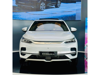 BYD Sealion 8