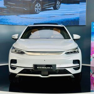 BYD Sealion 8