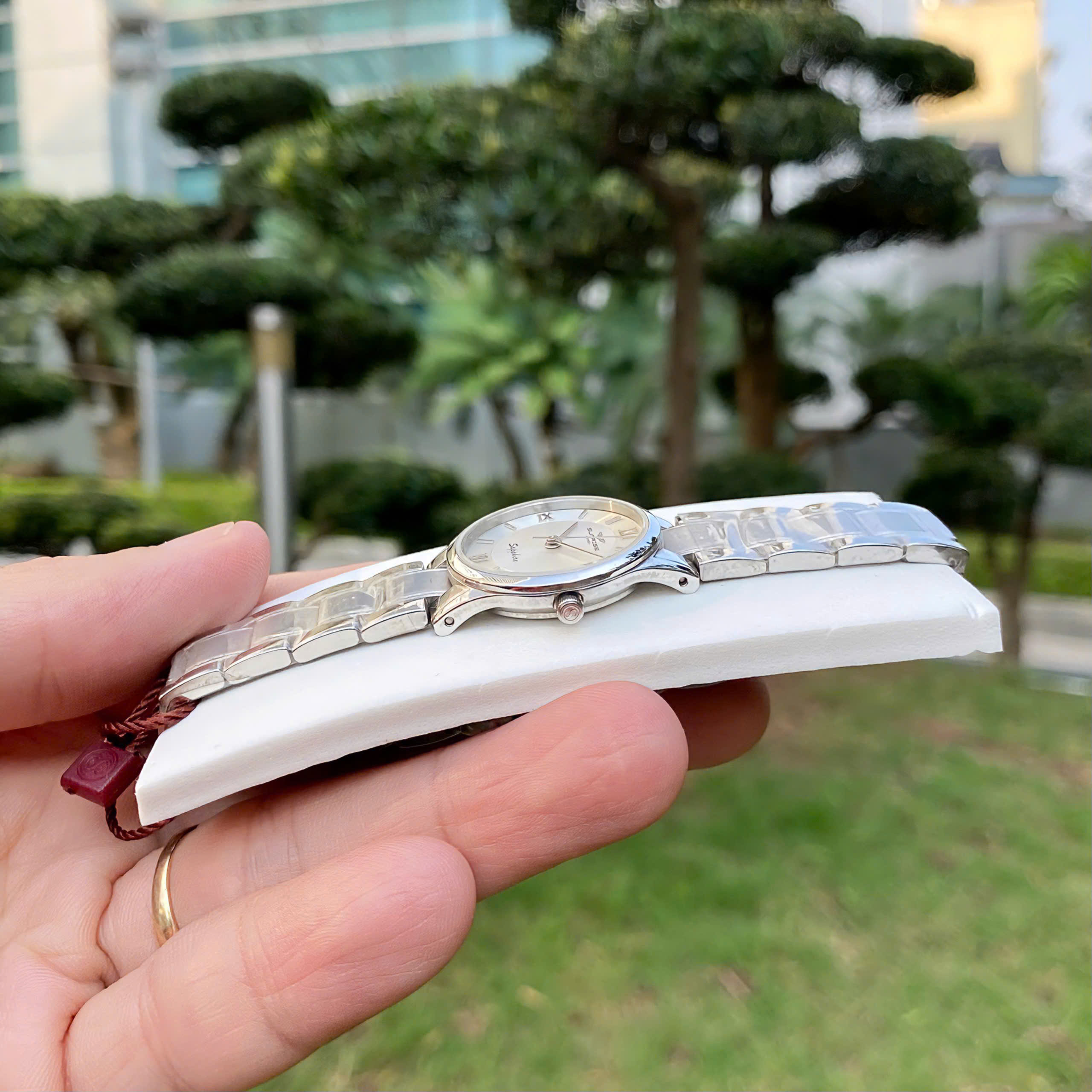 Đồng Hồ Nữ Sunrise SL8101.1102 – Duyên Dáng và Thanh Lịch