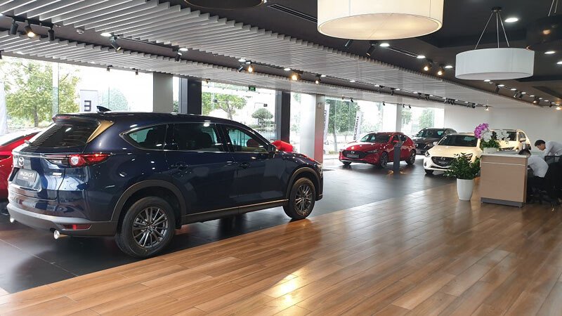 Showroom Mazda Long Biên