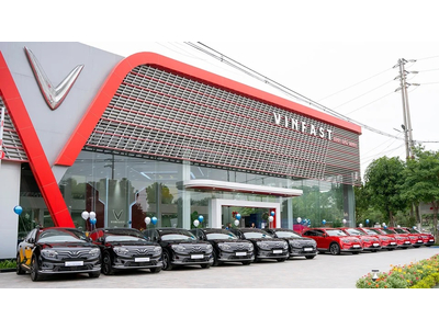 Showroom ô tô Vinfast Hóc Môn
