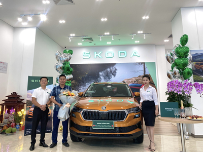 SKODA THĂNG LONG HÀ NỘI LỄ BÀN GIAO XE ĐẦU TIÊN VIỆT NAM