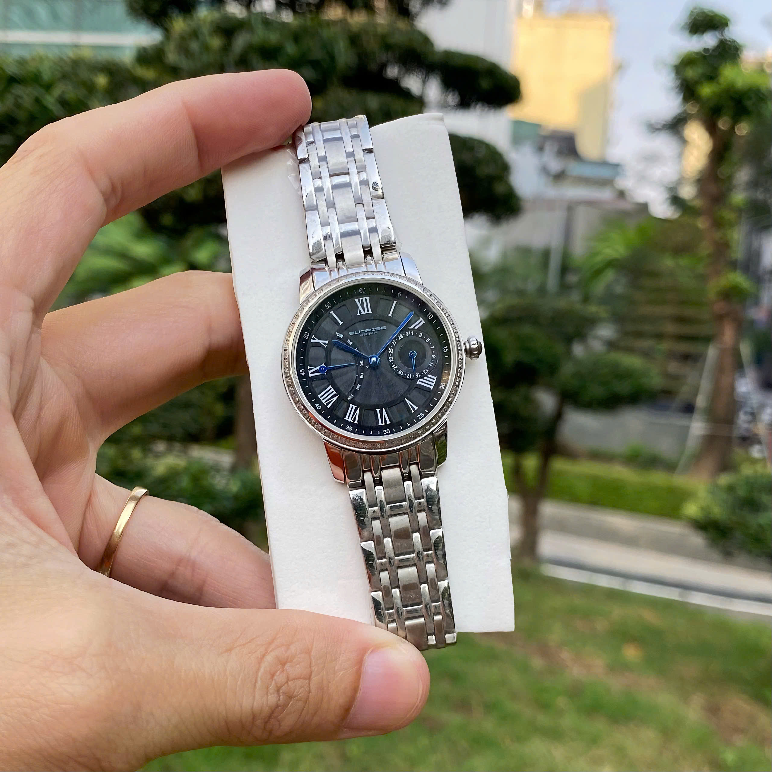 Đồng Hồ Nam Sunrise SL1933.1101 Chính Hãng – Phong Cách Sang Trọng và Đẳng Cấp