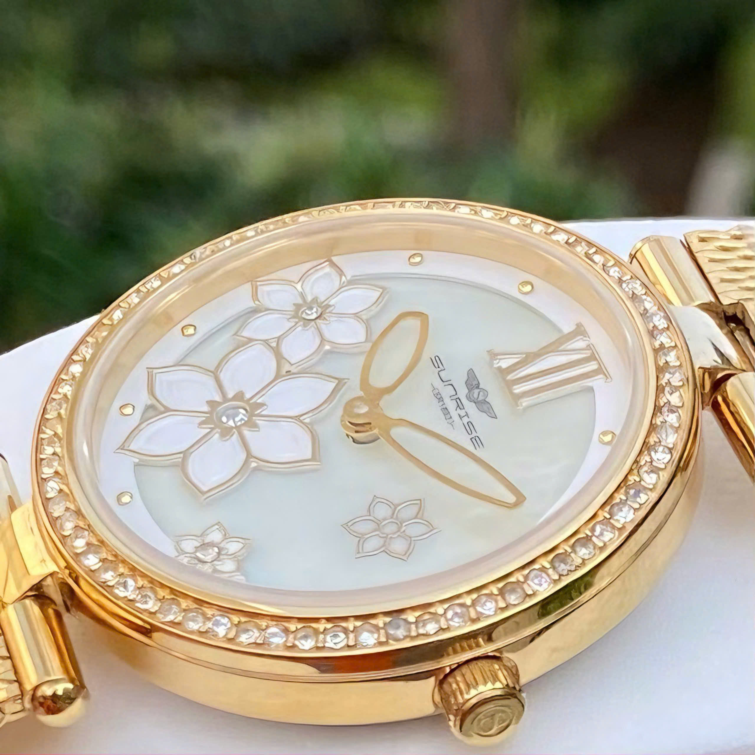 Đồng Hồ Nữ Sunrise SL2861.1401 – Duyên Dáng và Thanh Lịch