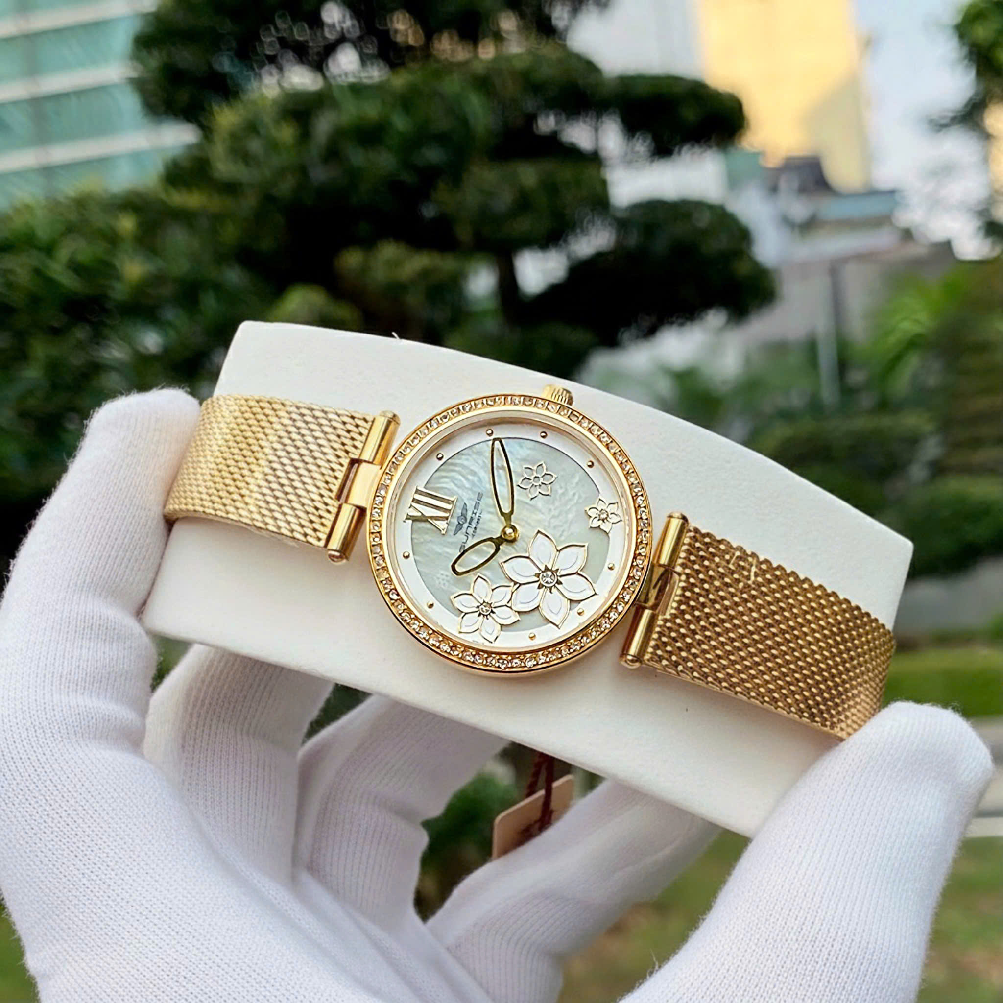 Đồng Hồ Nữ Sunrise SL2861.1401 – Duyên Dáng và Thanh Lịch