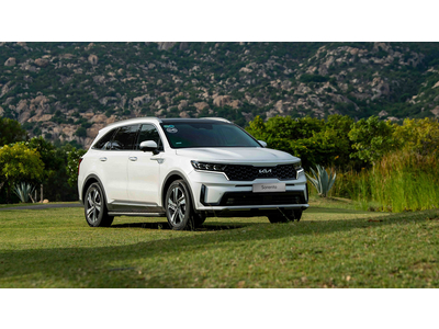 Sở hữu Kia Sorento máy dầu giá chỉ từ 964 triệu đồng