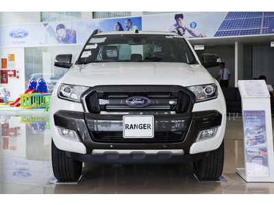So sánh Ford Ranger Wildtrack 2.2L với phiên bản 3.2L có gì khác biệt