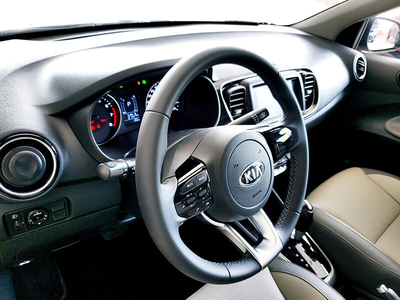 KIA Soluto AT Deluxe