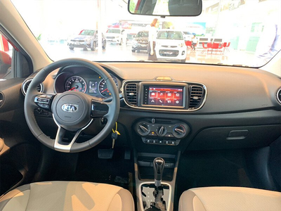 KIA Soluto MT Deluxe 1.4L