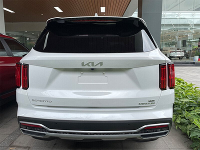 New KIA Sorento Signature D2.2 Diesel (7 Ghế - Nội Thất Nâu 2025)