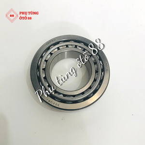 BI TRONG MOAY Ơ TRƯỚC XE TẢI ISUZU NLR 32209