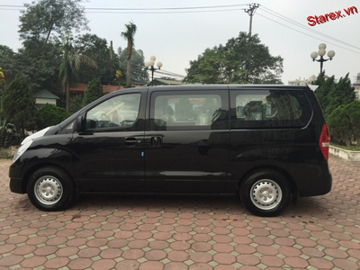 Hyundai Starex Van 6 Chỗ Xăng