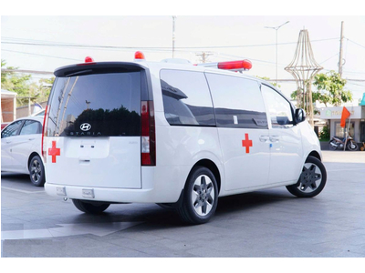 Hyundai Staria Cứu Thương