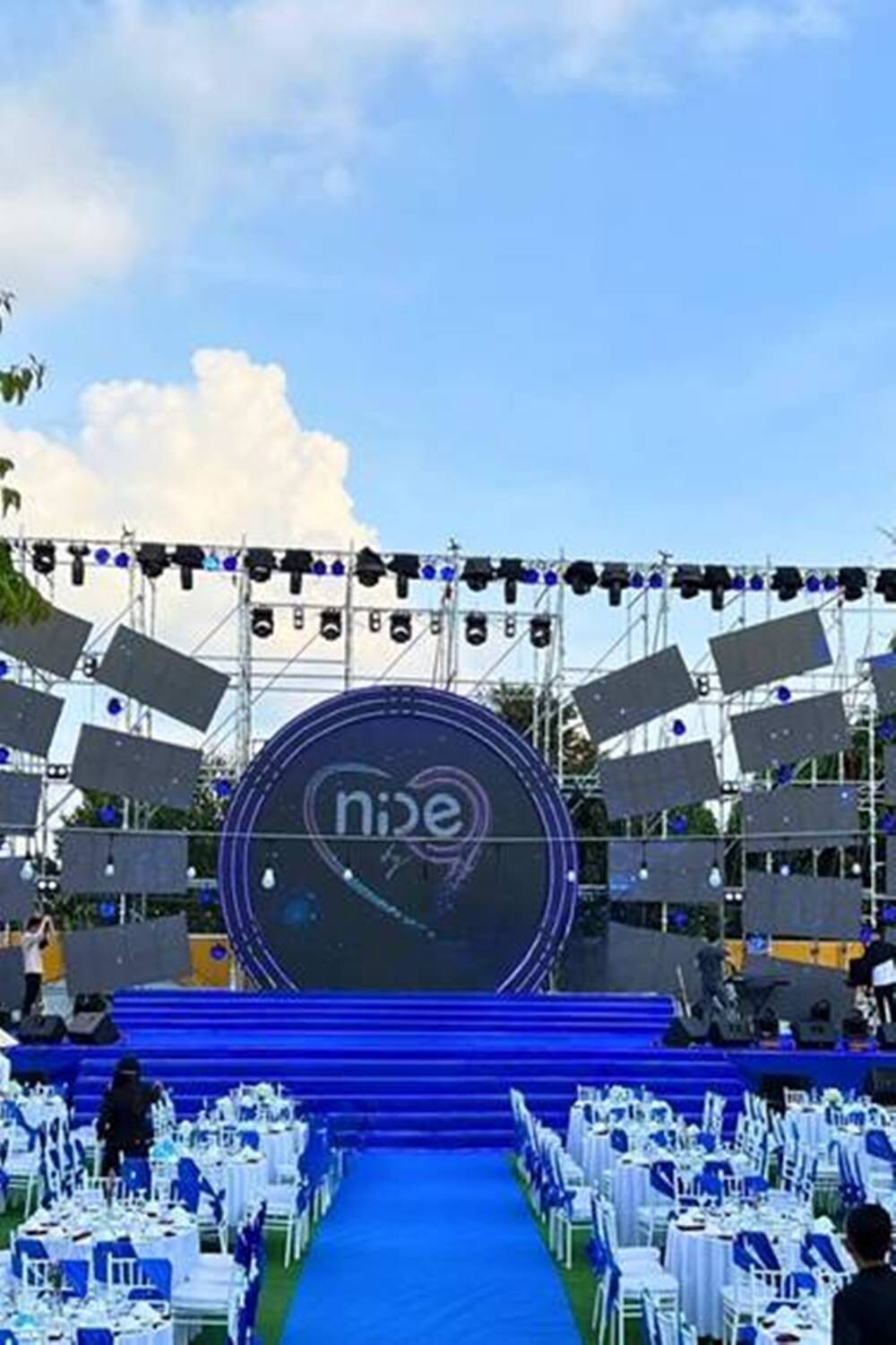Thảm nỉ trải sự kiện hội nghị sân khấu mặt trơn KT 2mx50m loại mỏng ME-SK001 DNG